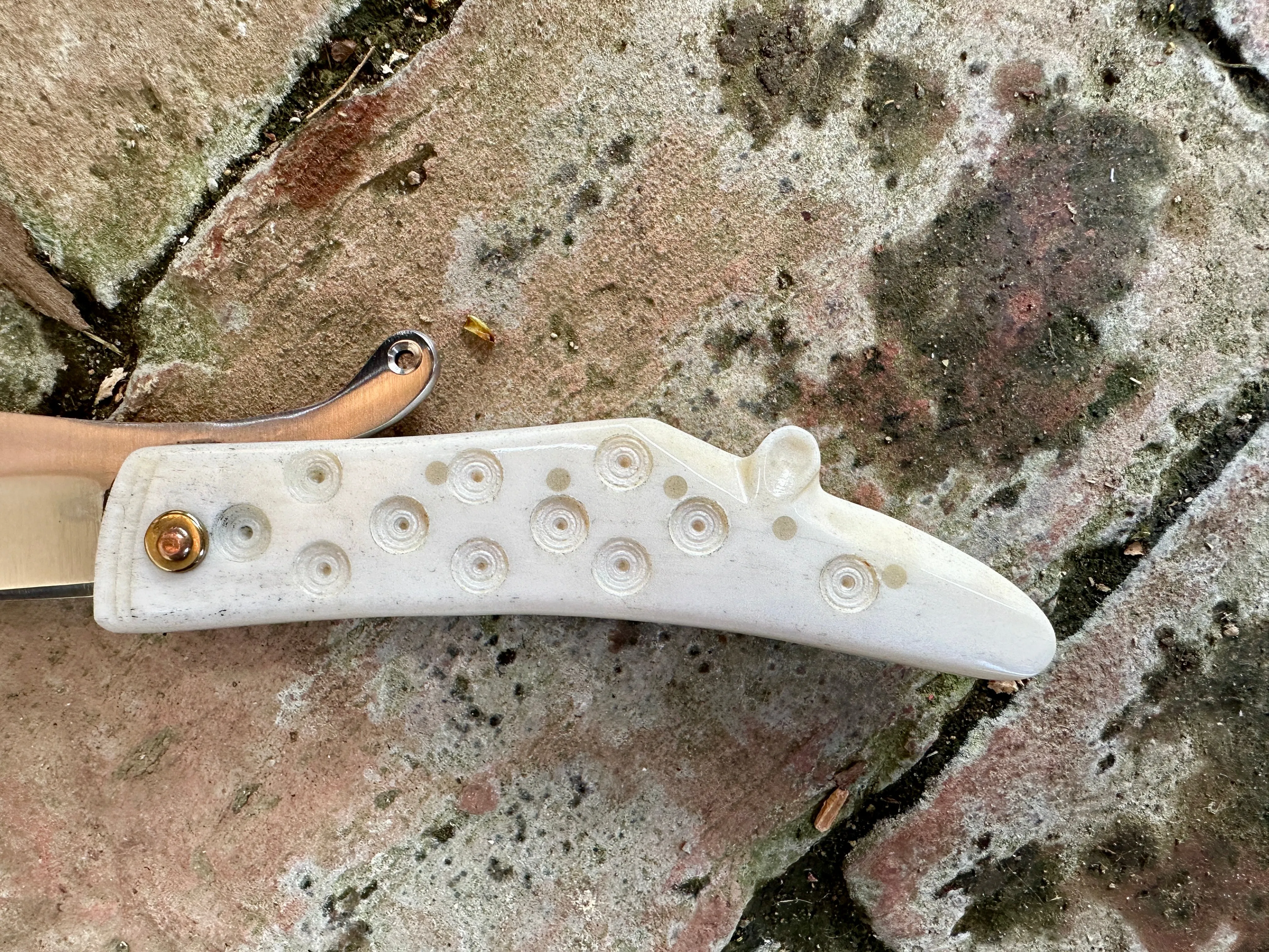 14thC-15thC Zoomorphic Folding Knife in horn or bone