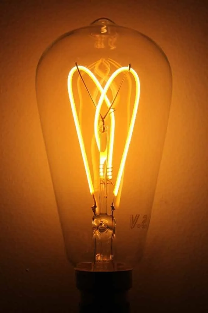 5W E27 Filament LED Cross Loop ST64 Teardrop 2200K Bulb Dimmable