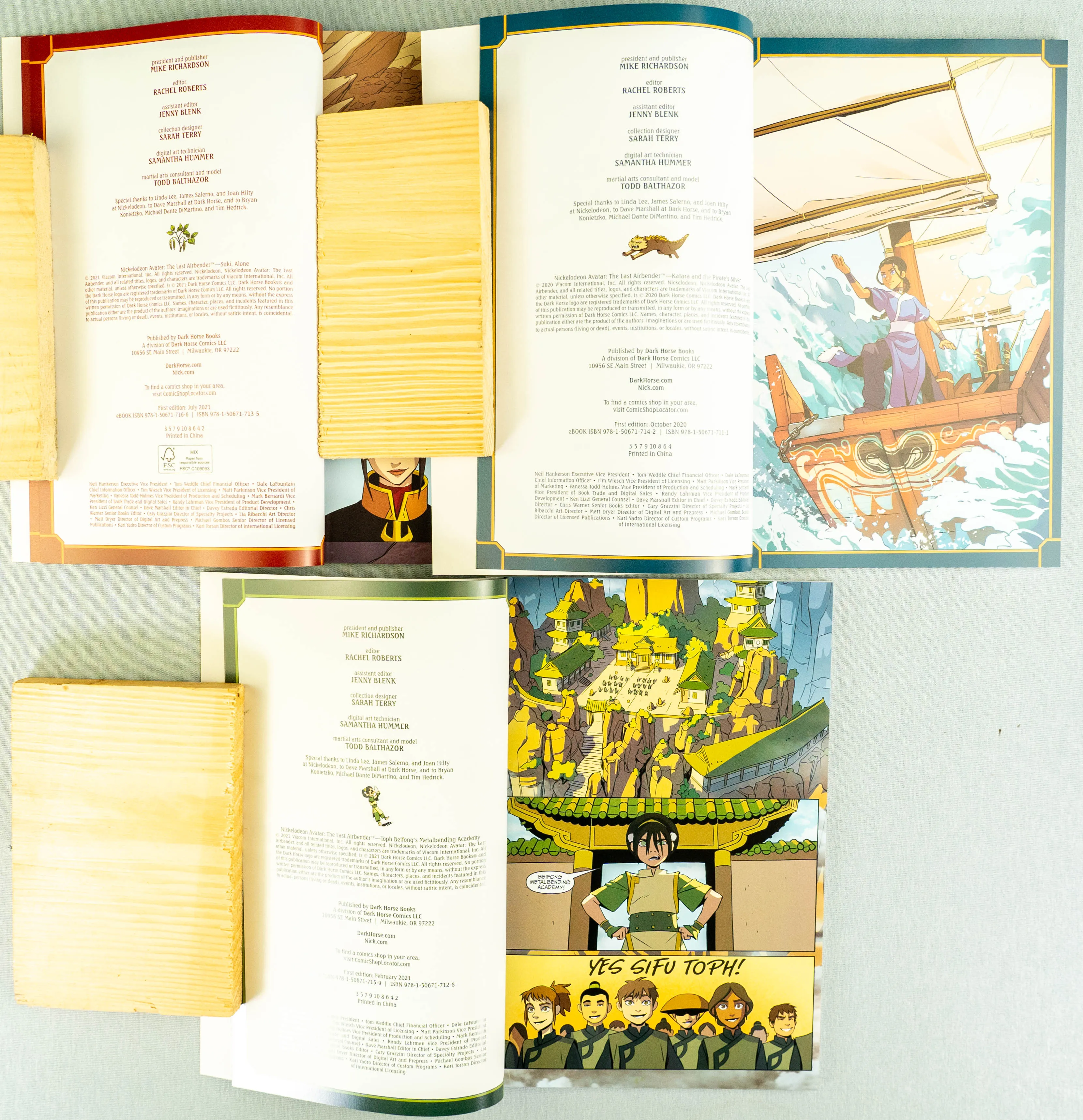 Avatar: The Last Airbender Team Treasury Boxed Set 3x Comics  Poster Dark Horse