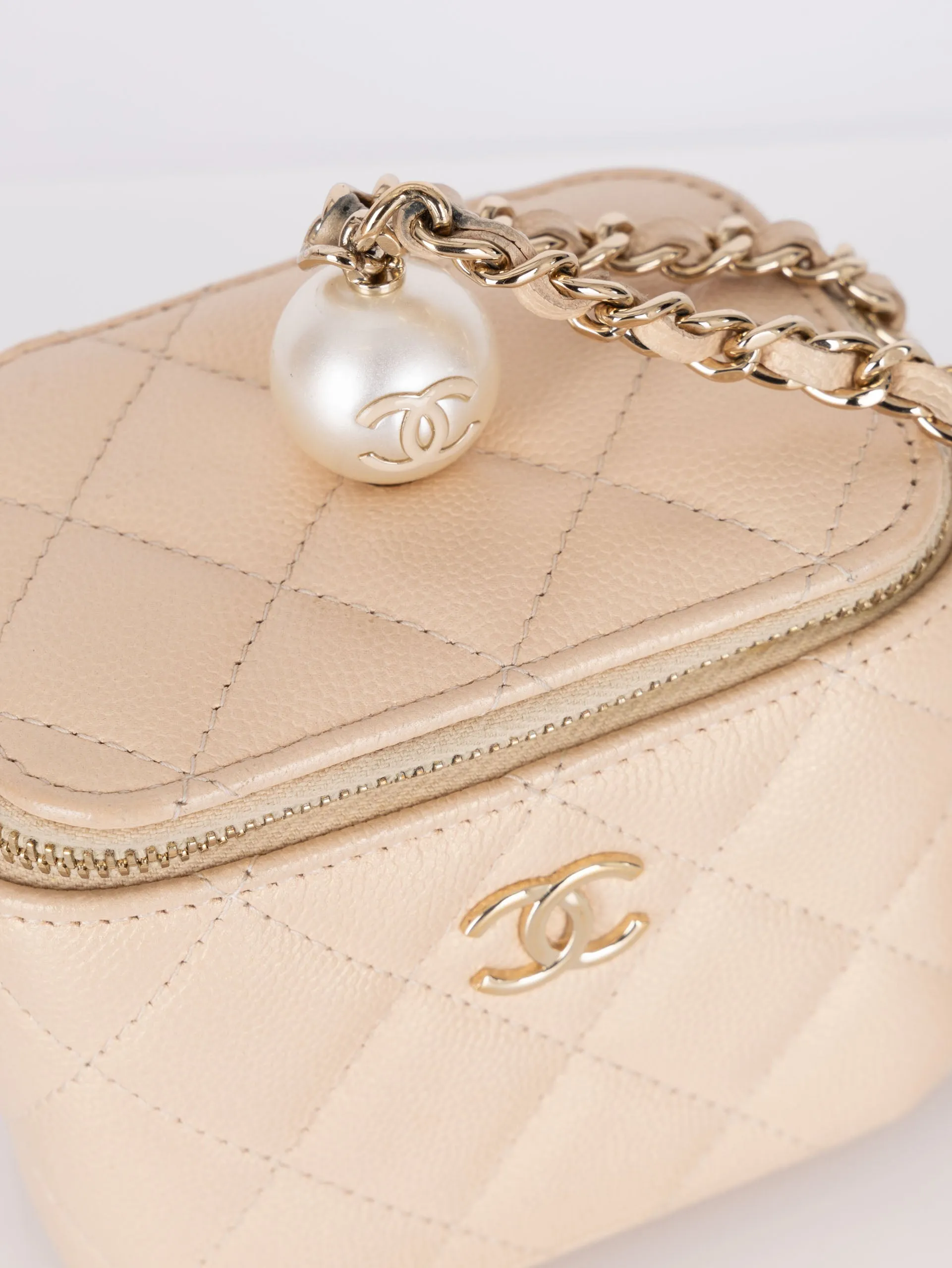 Chanel 2021 Caviar Iridescent Pearl Mini Vanity