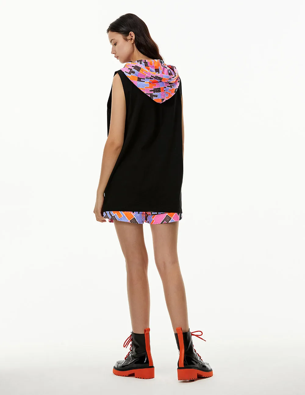 MARK FAST WOMEN PLEATED BELTED SHORT WITH ORANGE RED NEON PUZZLE PATTERN